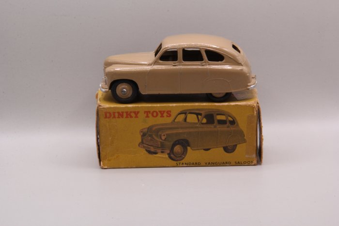 Dinky Toys - 1:43 - Standard Vanguard saloon - Dinky toys 153
