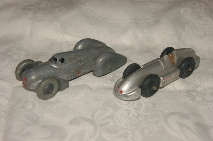 Dinky Toys - 1:48 - "Speed Of The Wind" no.23E - "Auto Union" Racing Car no.23d