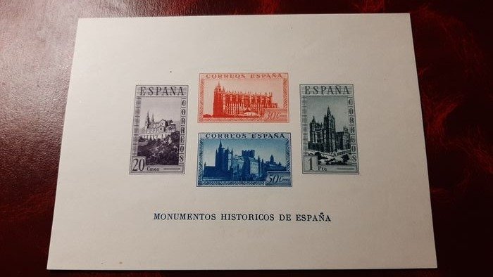Spain 1938 - Historic monuments. Imperforated mini-sheet - Edifil 848