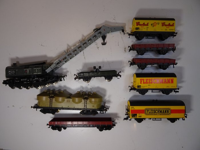 Fleischmann H0 - Freight carriage - 9 freight and crane cars - DB