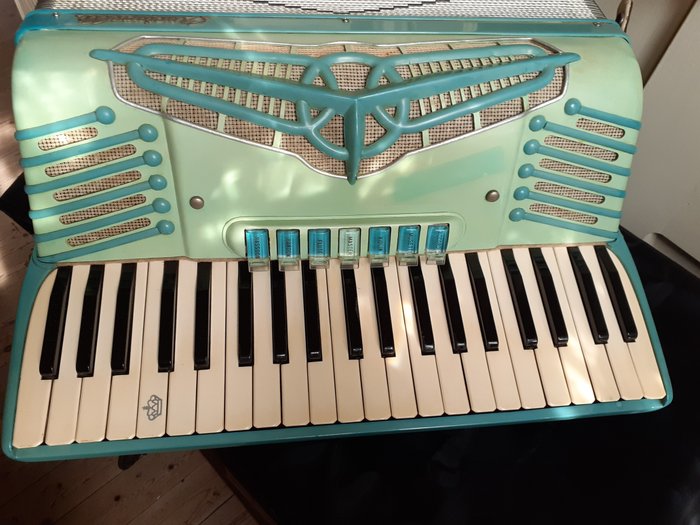 Crucianelli - Piano accordéon - Italie