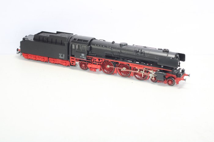 Märklin H0 - 3790 - Locomotive à vapeur avec wagon tender - BR 011 - DB