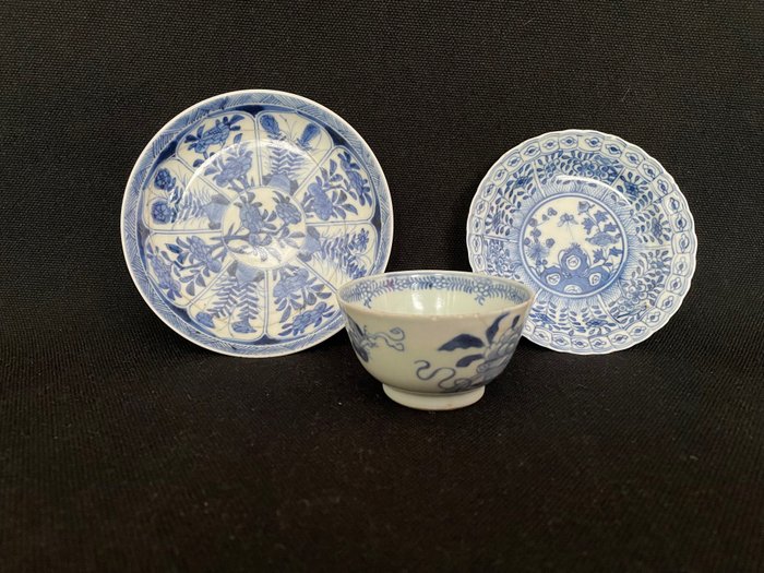 Tea cup, Tea tile (3) - Porcelain - China - Qing Dynasty (1644-1911)