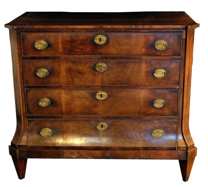 Commode à quatre tiroirs. - Style Louis XVI - acajou sur chêne - Fin du XVIIIe siècle