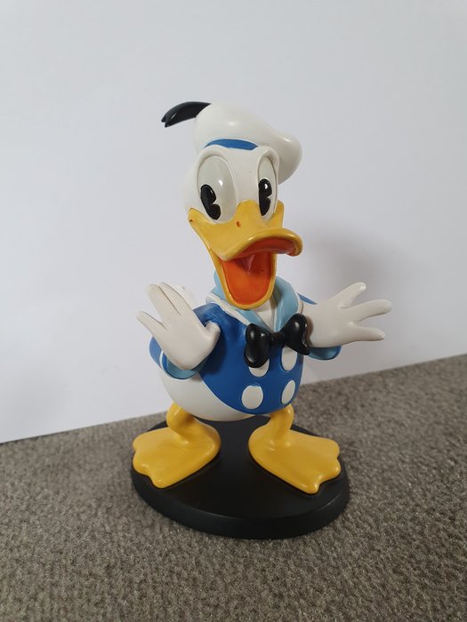 Disney Enchanting Collection A26142 - Donald Duck by Hiya Toots - (2014)