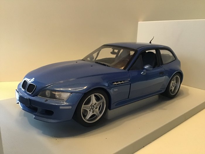 UT - 1:18 - 1998 - BMW Z3 M Coupé - Light Blue Metallic - Very Rare!