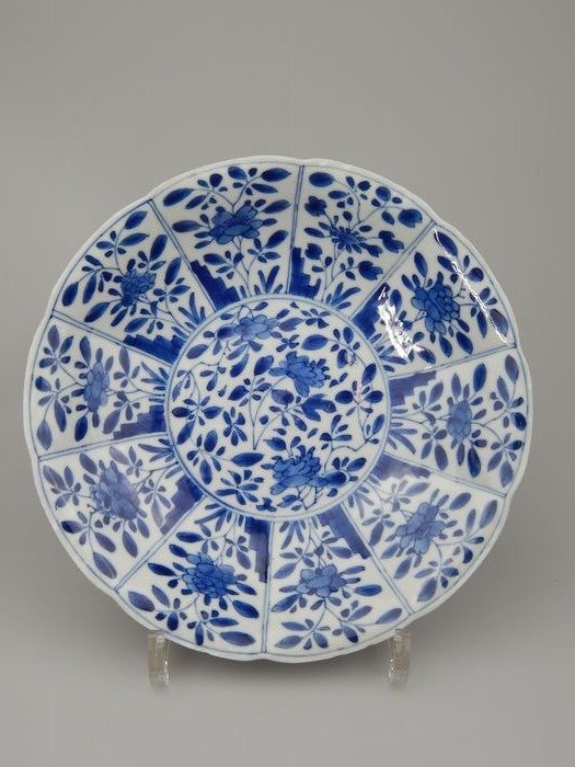Dish - Blue and white - Porcelain - China - Kangxi (1662-1722)