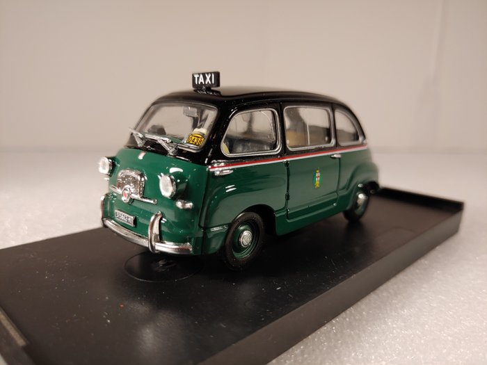 Brumm - 1:43 - Fiat 600D Multipla - Taxi di Milano 1960