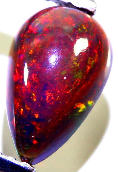 Beautiful Black Opal - 1,12 ct ** free Shipping ** Polished - 0.224 g