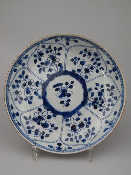 Dish - Porcelain - China - 18th century