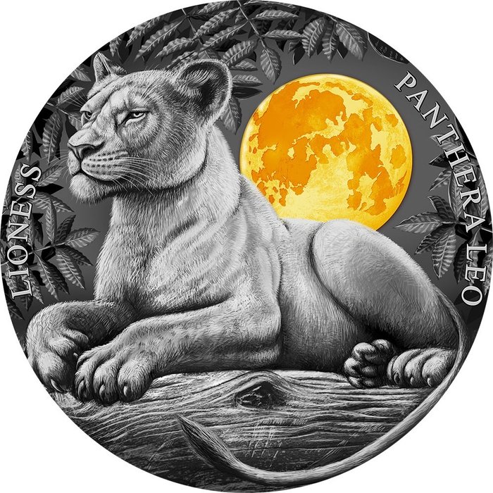 Niue. 5 Dollars 2021 Lioness Wildlife In The Moonlight Silver Antique Finish Coin  - 2 oz