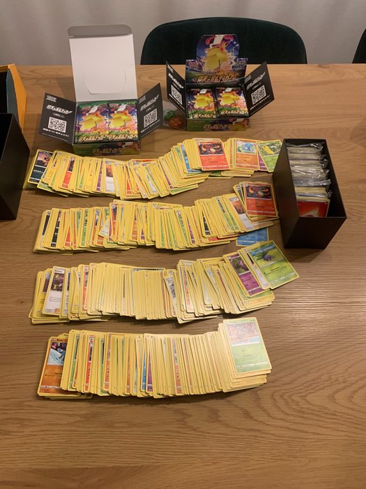Pokémon Mix series - Pokémon - Verzameling 1250+ Pokémon cards With lot of extras - 2020