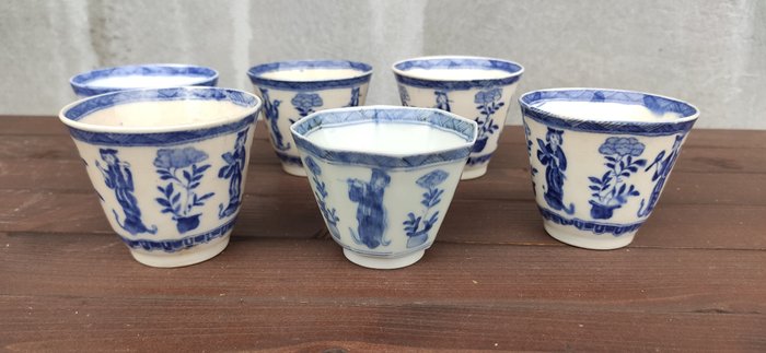 Cups (6) - Porcelain - Marked 'Zōshuntei Sanpo zō' 蔵春亭三保造 - Japan - Meiji period (1868-1912)