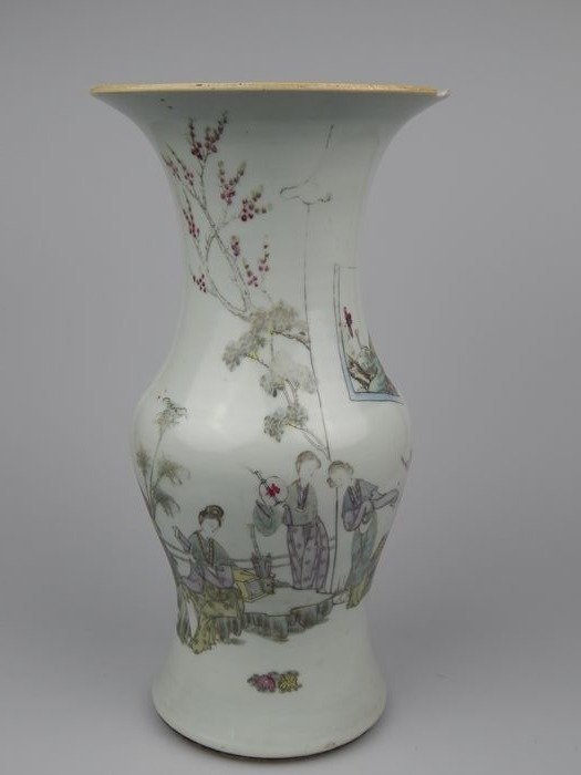 Yen Yen vase - Porcelain - China - Republic period (1912-1949)