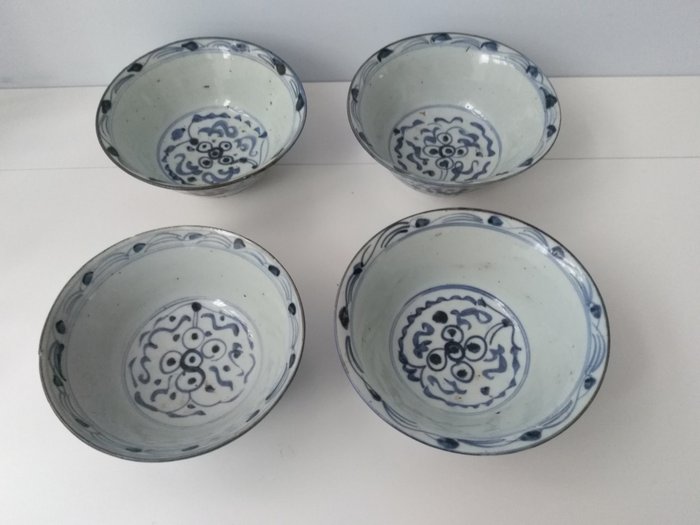 Swatow Bowls (4) - Ceramic - China - Qing Dynasty (1644-1911)