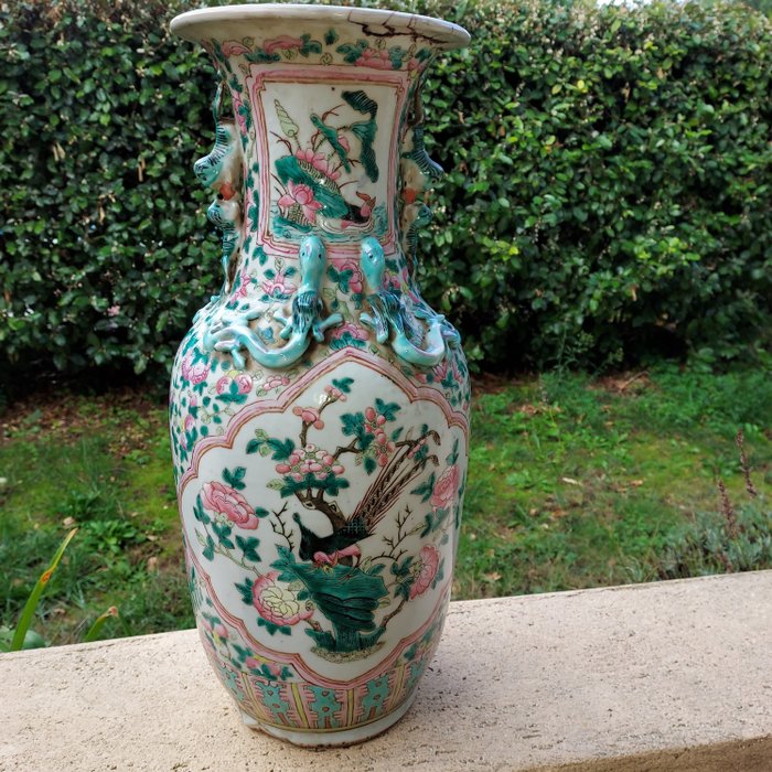 Vase (1) - Famille rose - Porcelain - Phoenix, peonies - China - Early 20th century