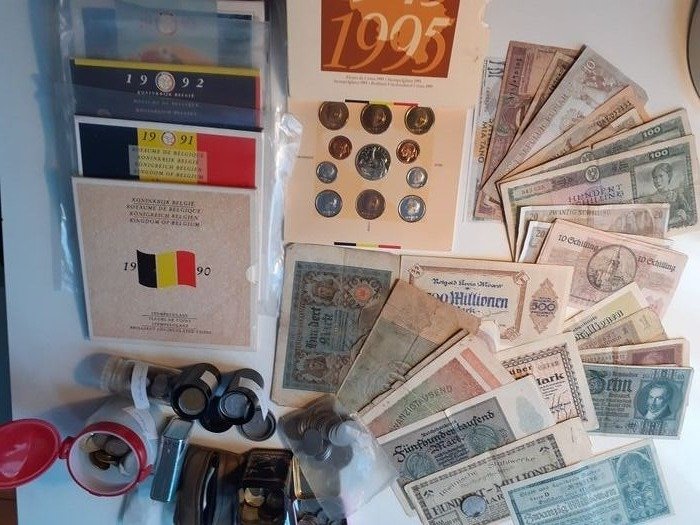 Europe. Lot van sets, munten en wat biljetten met nominaal 1900/1995