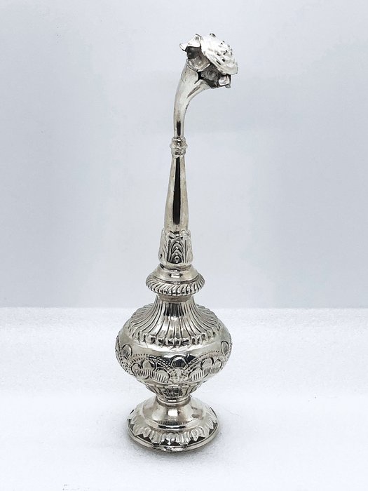 Gulabdan Rose flessensproeier New Delhi - Hoogwaardig zilver - India - Eind 19e eeuw        