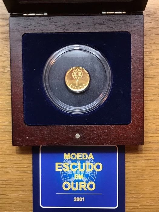 Portugal. República. 1 Escudo 2001 - Última Emissão - Escudo em Ouro
