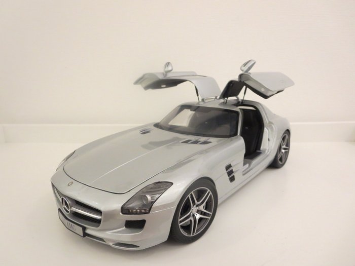 Premium Classixxs - 1:12 - Benz SLS AMG Coupe silver wings - Limited to only 1,000 units