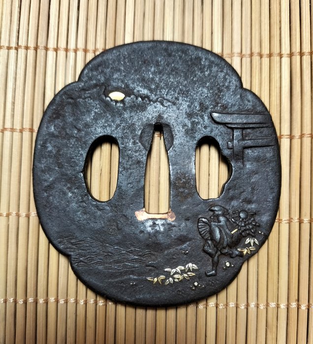 Tsuba (1) - Brass, Cast iron, Gilt bronze, Gold inlay - - Catawiki