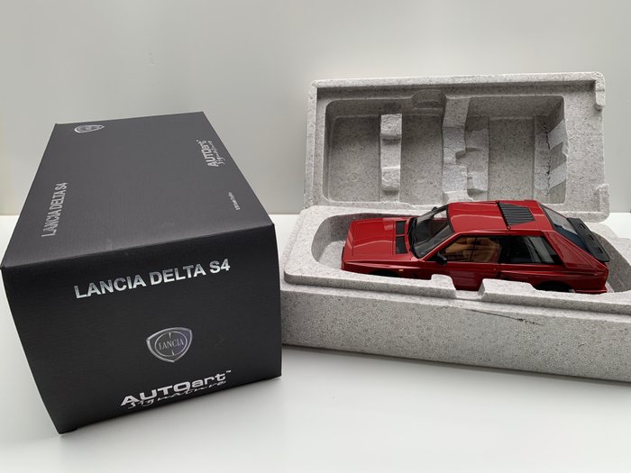 Autoart - 1:18 - Lancia Delta S4