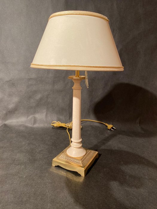 Andrea Matteuzzi - Lamp met marmeren zuil en verguld bronzen voet - Modern