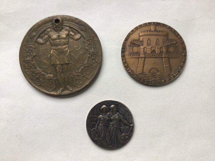 Netherlands. Lot van 3 penningen eerste helft 20e eeuw ( waarbij Wienicke)