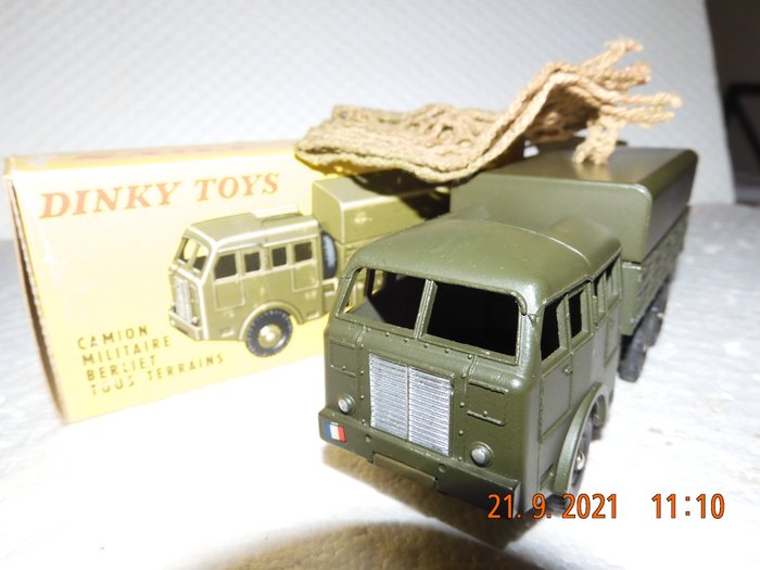 Dinky Toys - 1:43 - 818 Berliet Tous Terrains - Filet Camouflage . - Military Truck