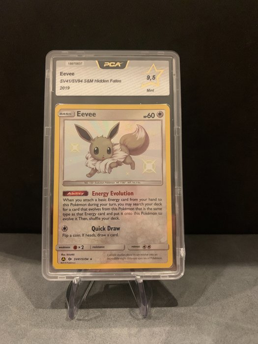 Hidden Fates - Pokémon - Graded Card PCA 9,5 Eevee Shiny ULTRA RARE - 2019