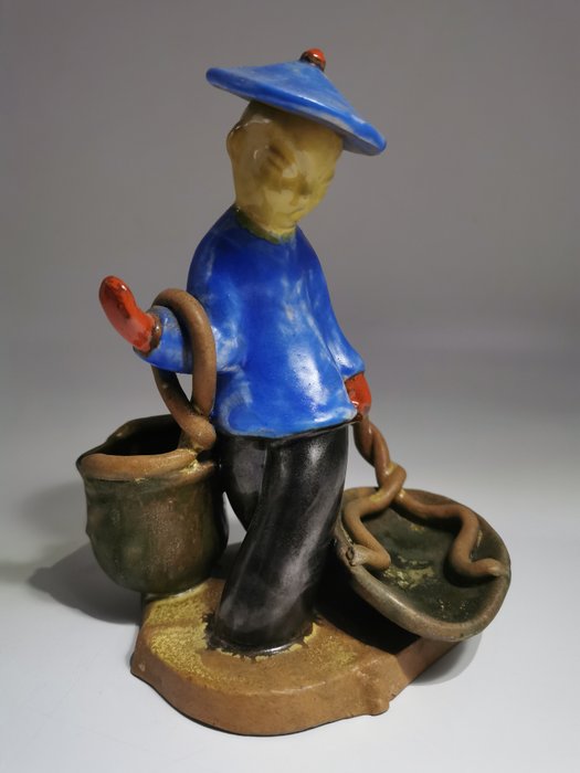 Hungarian Ceramic "Kolozsvári - Kory" - Chinees visser keramisch beeldje