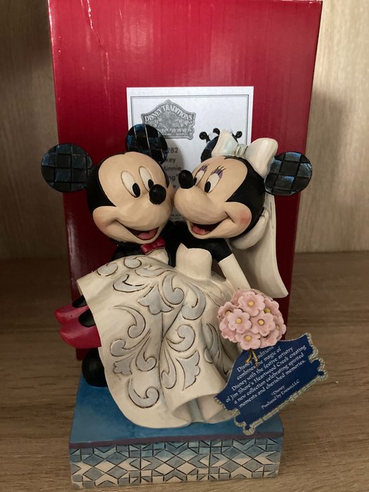 Jim Shore - Disney Showcase Collection - Mickey & Minnie Mouse - Congratulations (4033282)