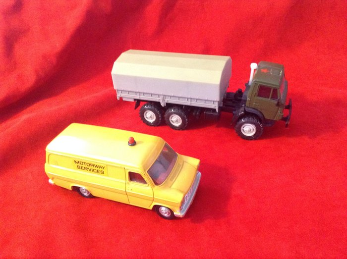 Saratov/Kazan - made in USSR + Dinky Toys GB - 1:43 - Kamaz 4310 Closed USSR Army Truck Apek - ref. # 416 Ford Transit Van "Motorway Services" 1975 - yellow