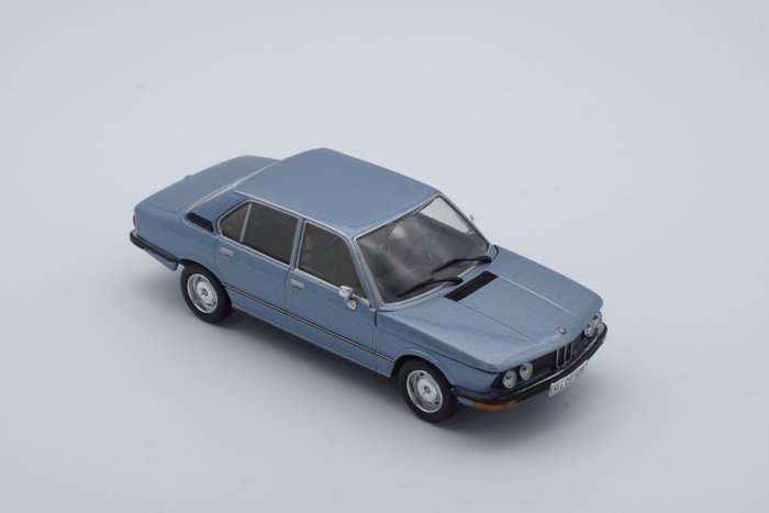 MiniChamps - 1:43 - BMW 5 Serie 1972 Blauw