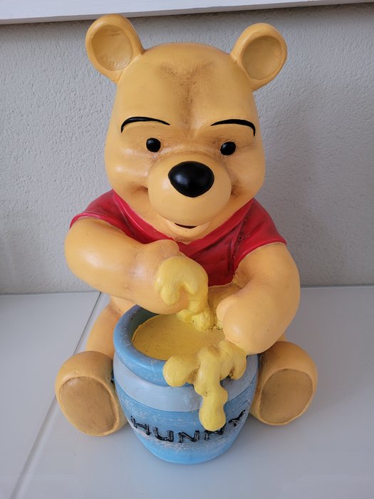 Winnie the Pooh - Beeld - Hoogte: 37 cm.