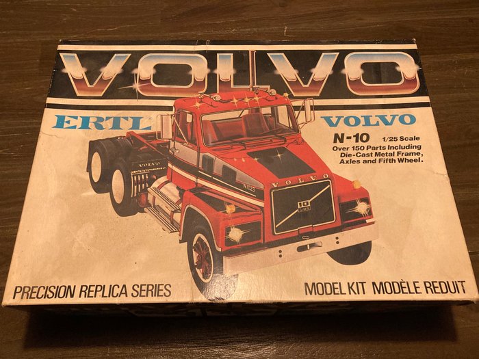 Ertl - 1:24 - Volvo N-10 - 1:25 nieuw in originele verpakking
