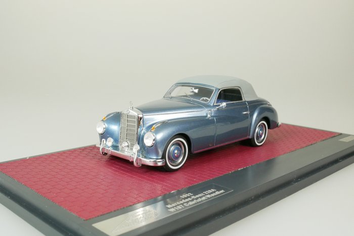 Matrix - 1:43 - Mercedes Benz 220A W187 gesloten Cabriolet Wendler - 1952 - blue - #035 of 408 pieces