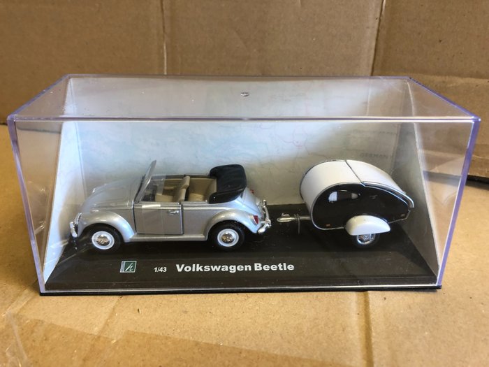 Cararama - 1:43 - Volkswagen Beetle with Camper
