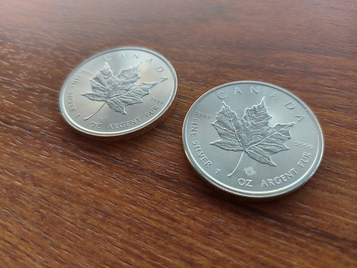 Canada. 5 Dollars 2014 / 2015 Maple Leaf (2 coins, 2 x 1 Oz)