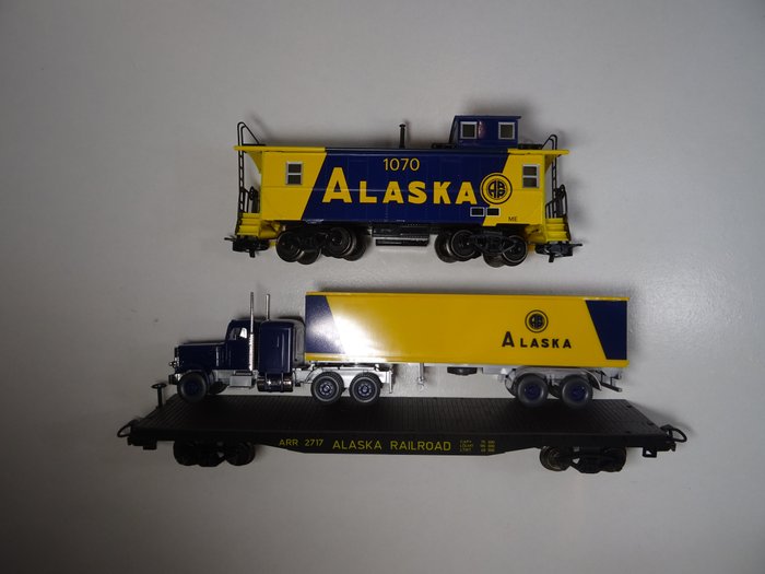 Märklin H0 - 4857 - Freight wagon set - "Alaska" Freight Car Set with a Truck - Alaska Railroad