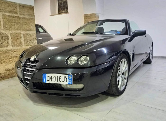 Alfa Romeo - Spider 2.0 JTS - 2004