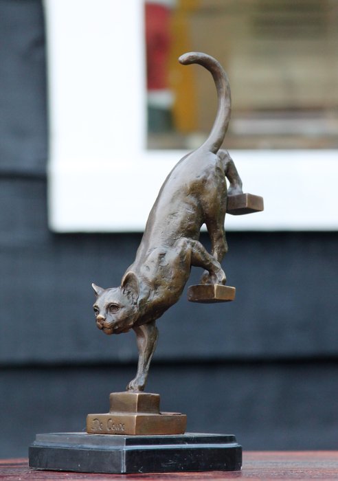Άγαλμα, kat van de trap - 30 cm - μπρούτζινο μάρμαρο