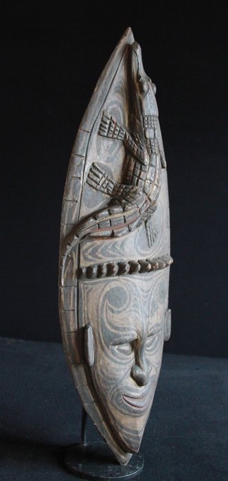 Ancestral mask made of wambum at the Chambrisee - 60 cm (1) - Wood - Papua New Guinea 