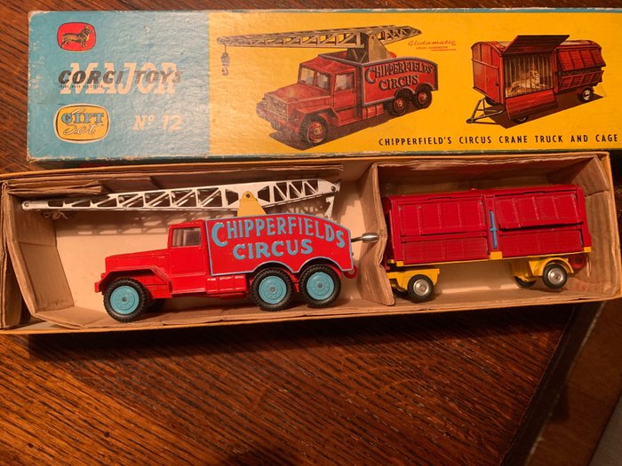 Corgi - 1:43 - Chipperfield's Circus Crane Truck and Cage - Gift Set n.12