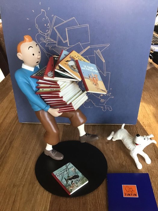 Tintin - Statuette Moulinsart 46964 - Tintin tenant les albums (version 1) - Eerste druk - (2011)