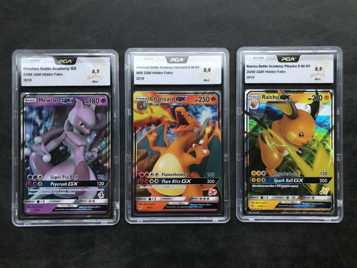 The Pokémon Company - Pokémon - Graded Card Pokemon Mewtwo GX & Charizard GX & Raichu GX PCA 9,5 Graded Cards Bundle BA Edition