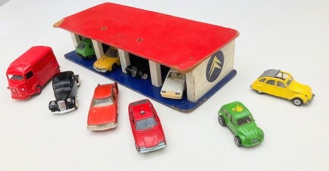 Citroen - 1:43 - 11x different models with Garage