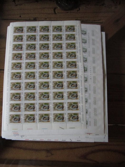 Italian Republic 1974/1981 - Stamps of the period in full sheets