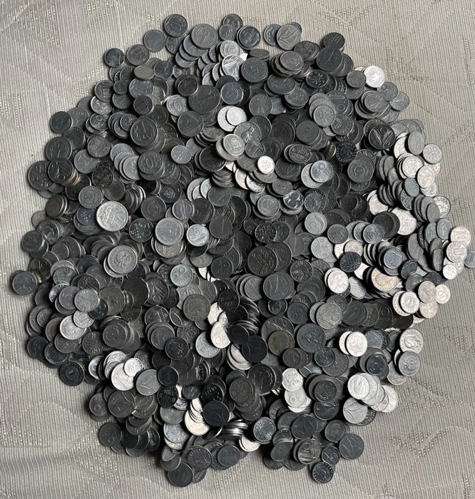 Moderne Aluminiummünzen verschiedener Länder/ 2,229Stck/2,6kg. 20-21 Jh
