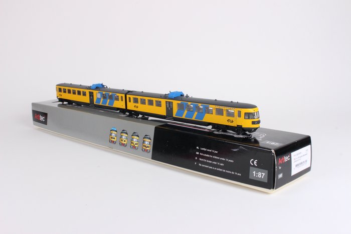 Artitec H0 - 22.210.01 - Train unit - DE2, number 88, yellow with blue roof coolers - NS